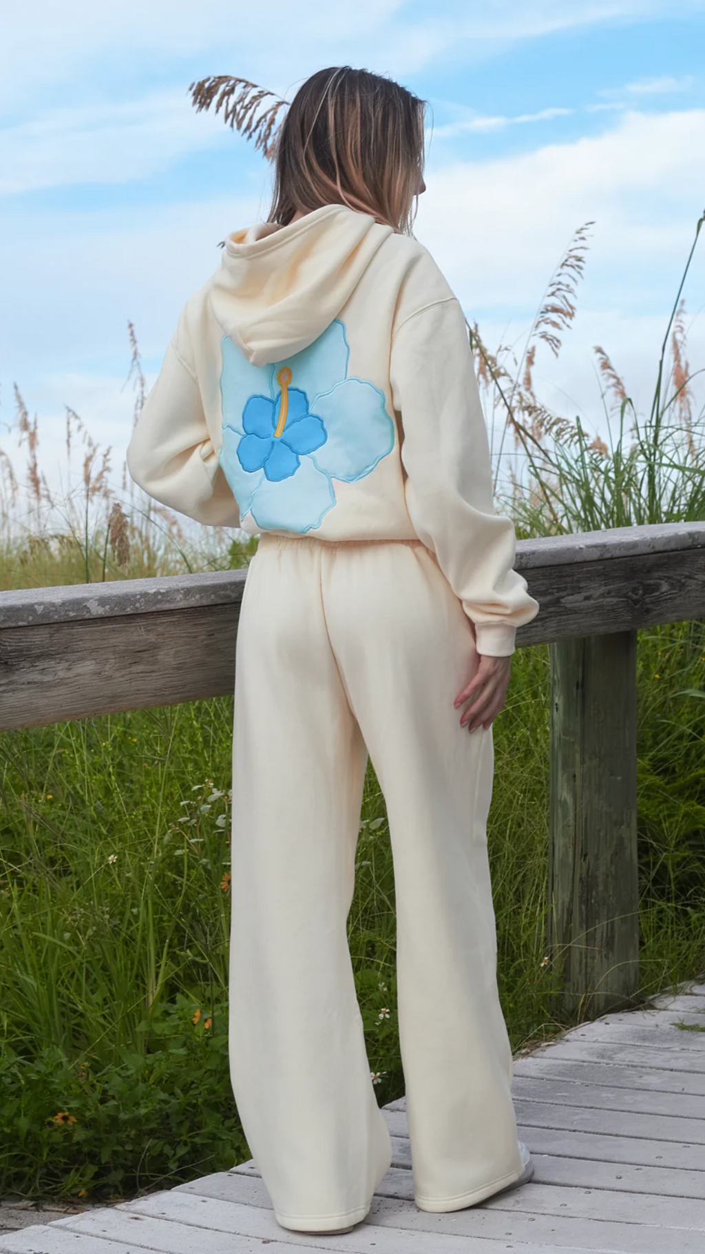 Cream Flora Set