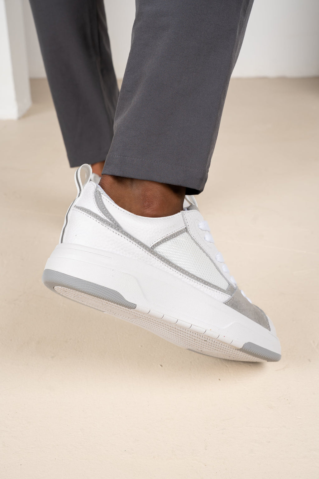 Court Trainers - White | Xtralitty