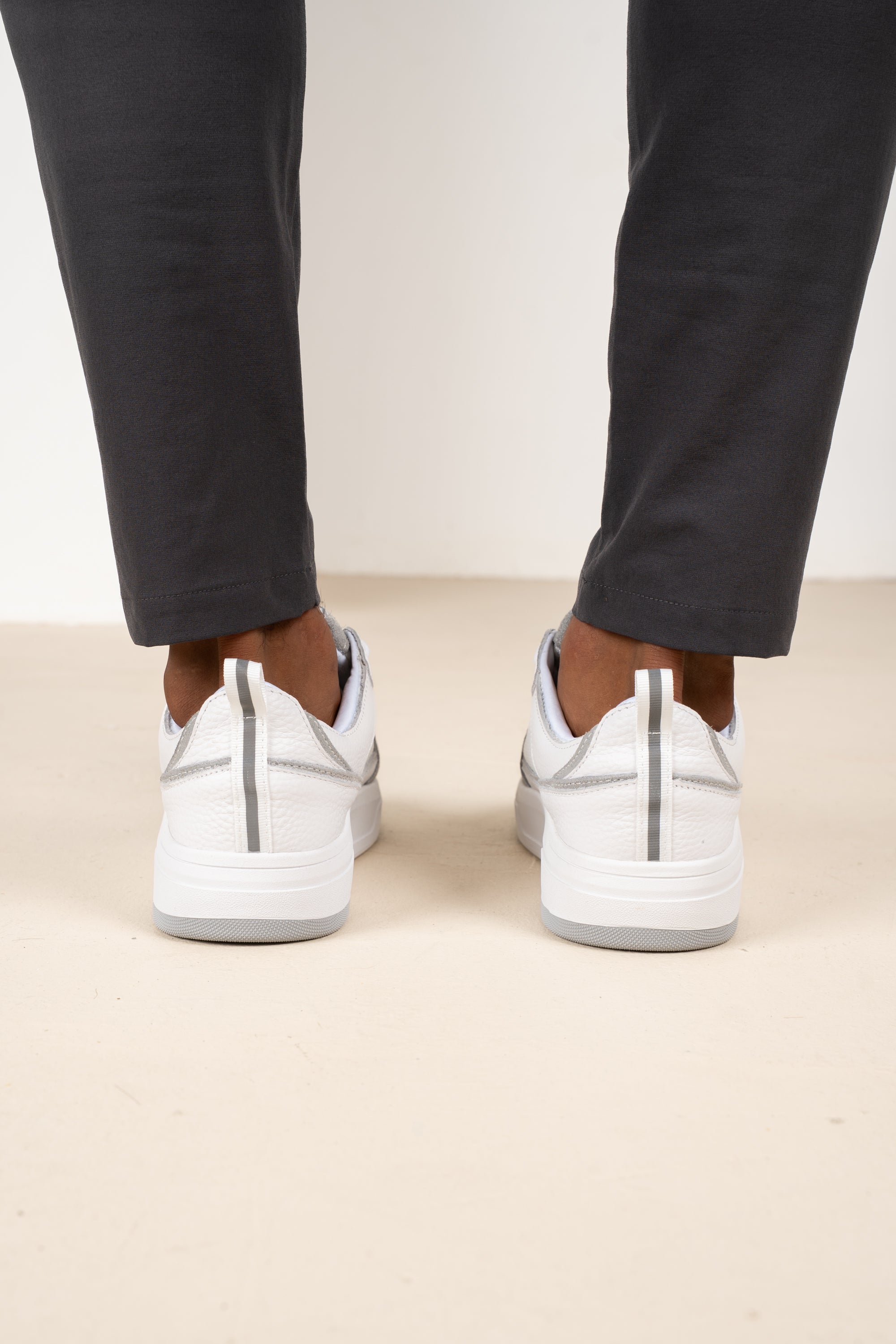 Court Trainers - White | Xtralitty