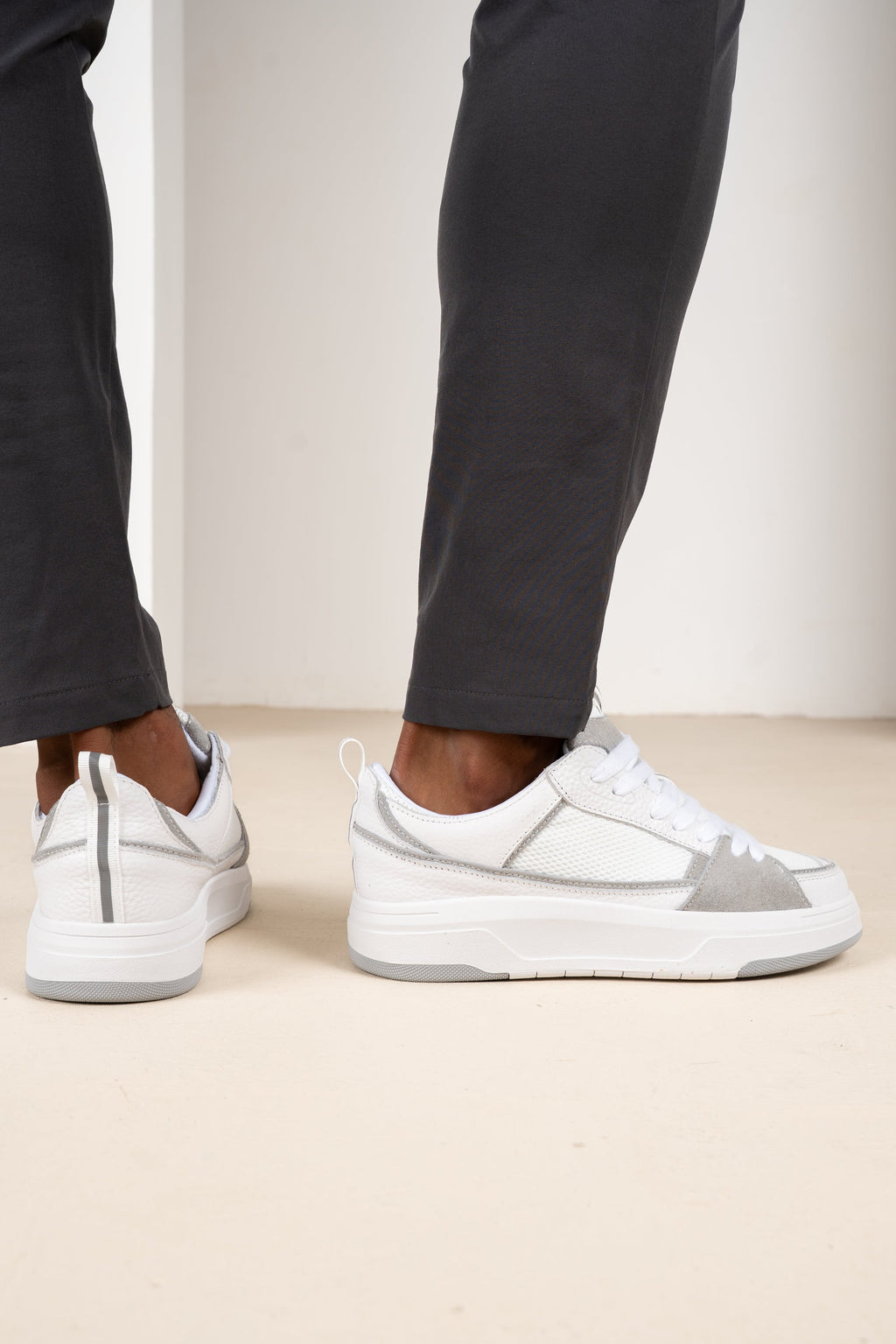 Court Trainers - White | Xtralitty