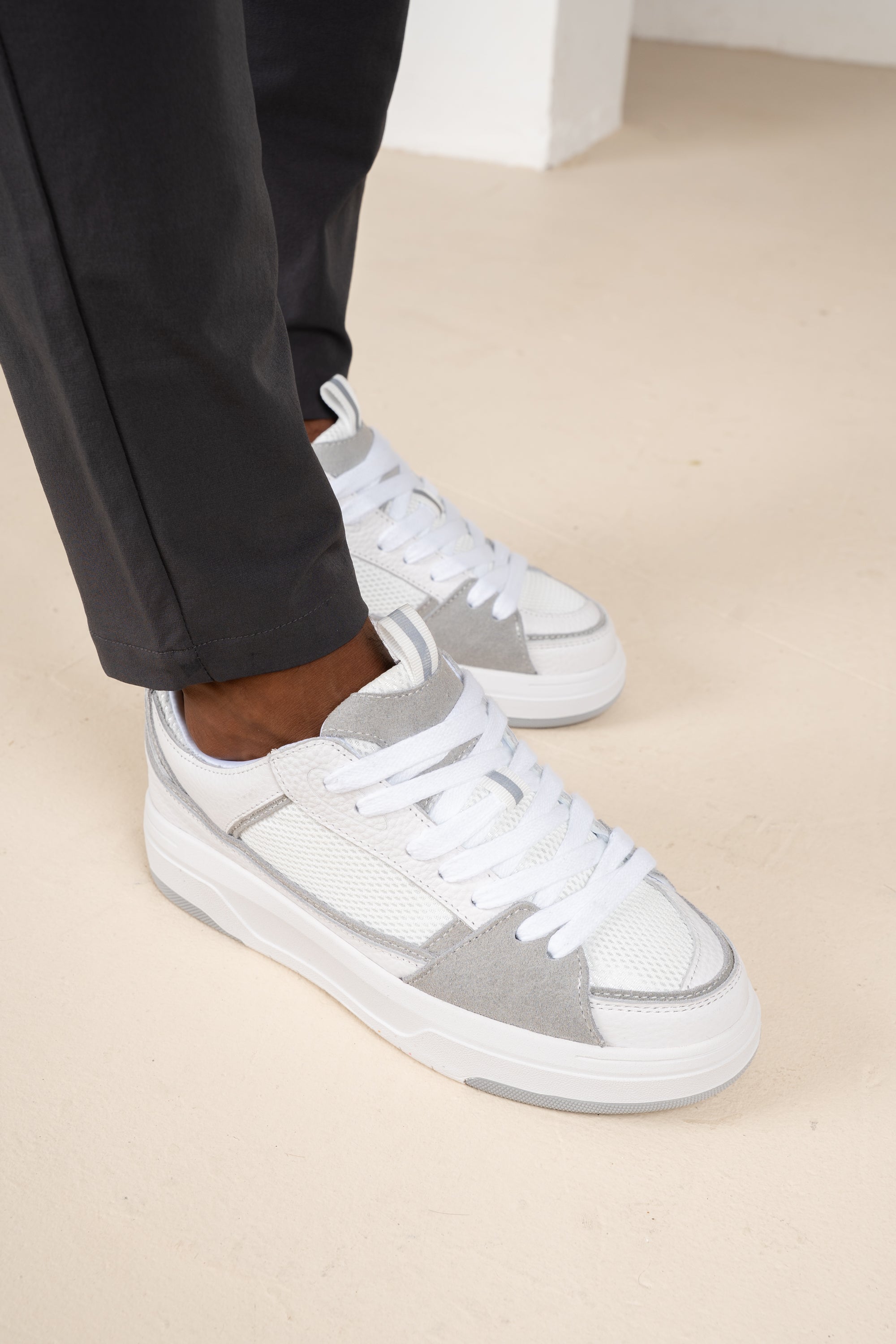 Court Trainers - White | Xtralitty