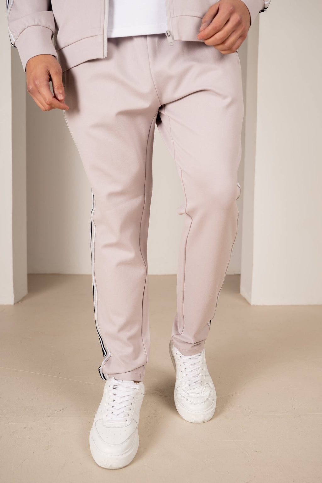 Side Stripe Pants - Grey | Xtralitty