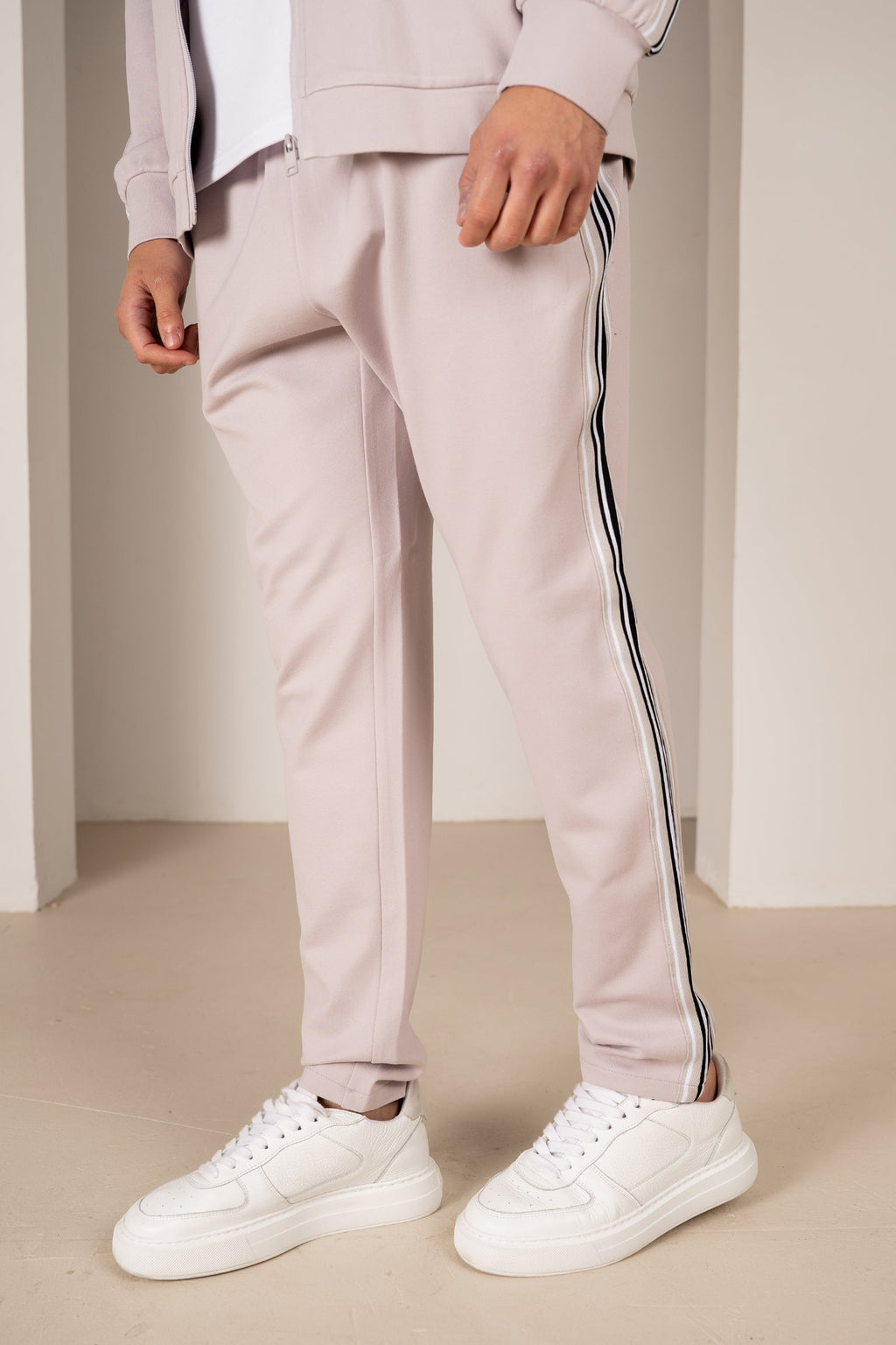 Side Stripe Pants - Grey | Xtralitty