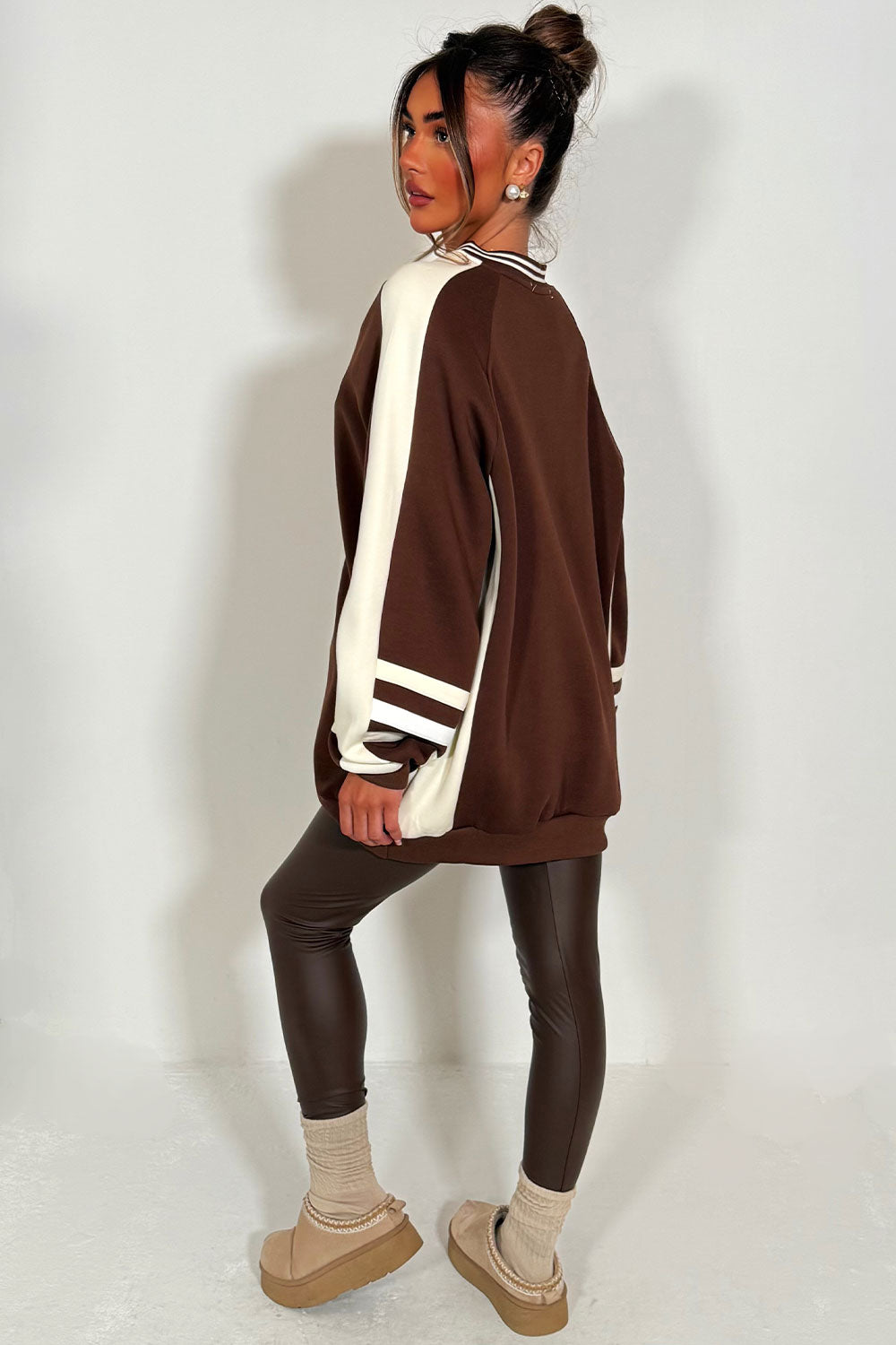 Oversized Sweatshirt with Athletic Slogans Brown | Xtralitty