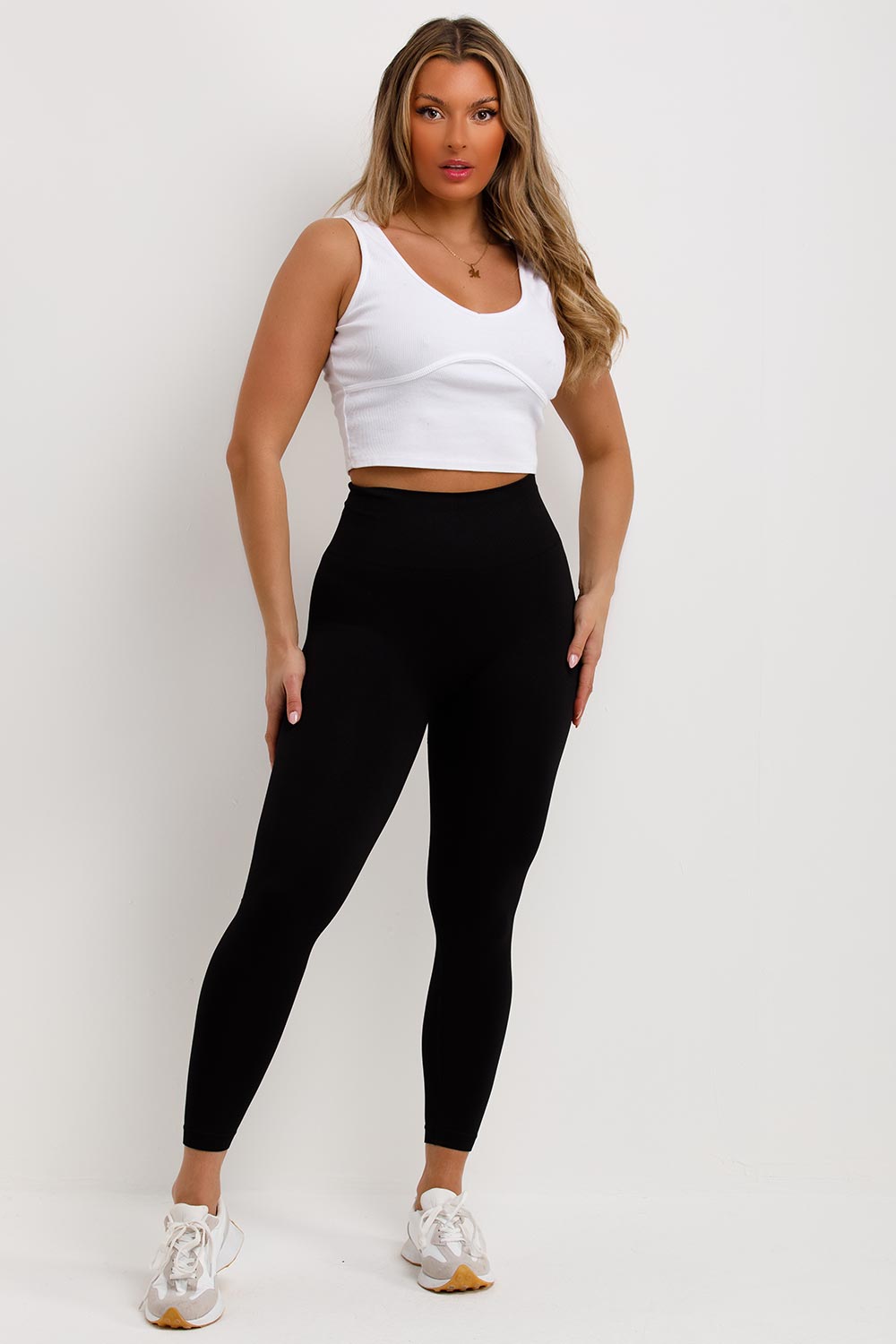 Ribbed Gym Leggings with Scrunch Ruched Detail B | Xtralitty