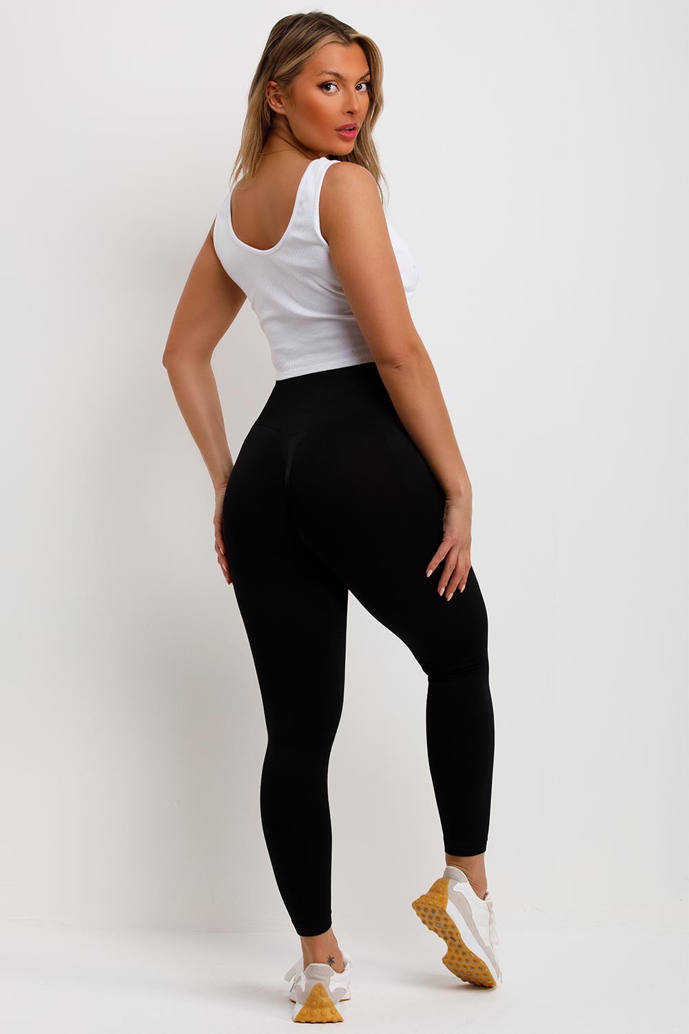 Ribbed Gym Leggings with Scrunch Ruched Detail B | Xtralitty