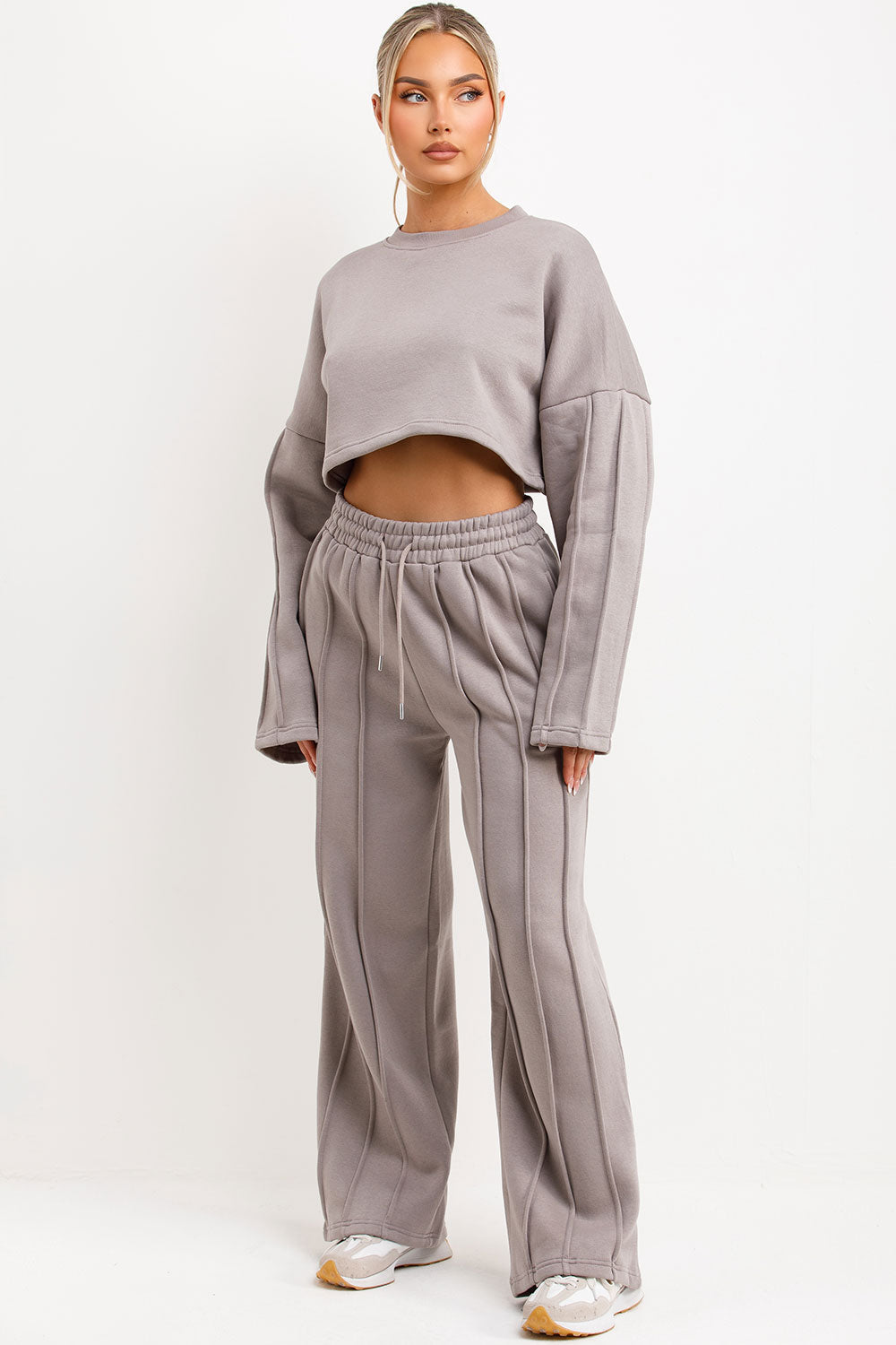 Tracksuit Joggers and Crop Sweatshirt with Seam | Xtralitty