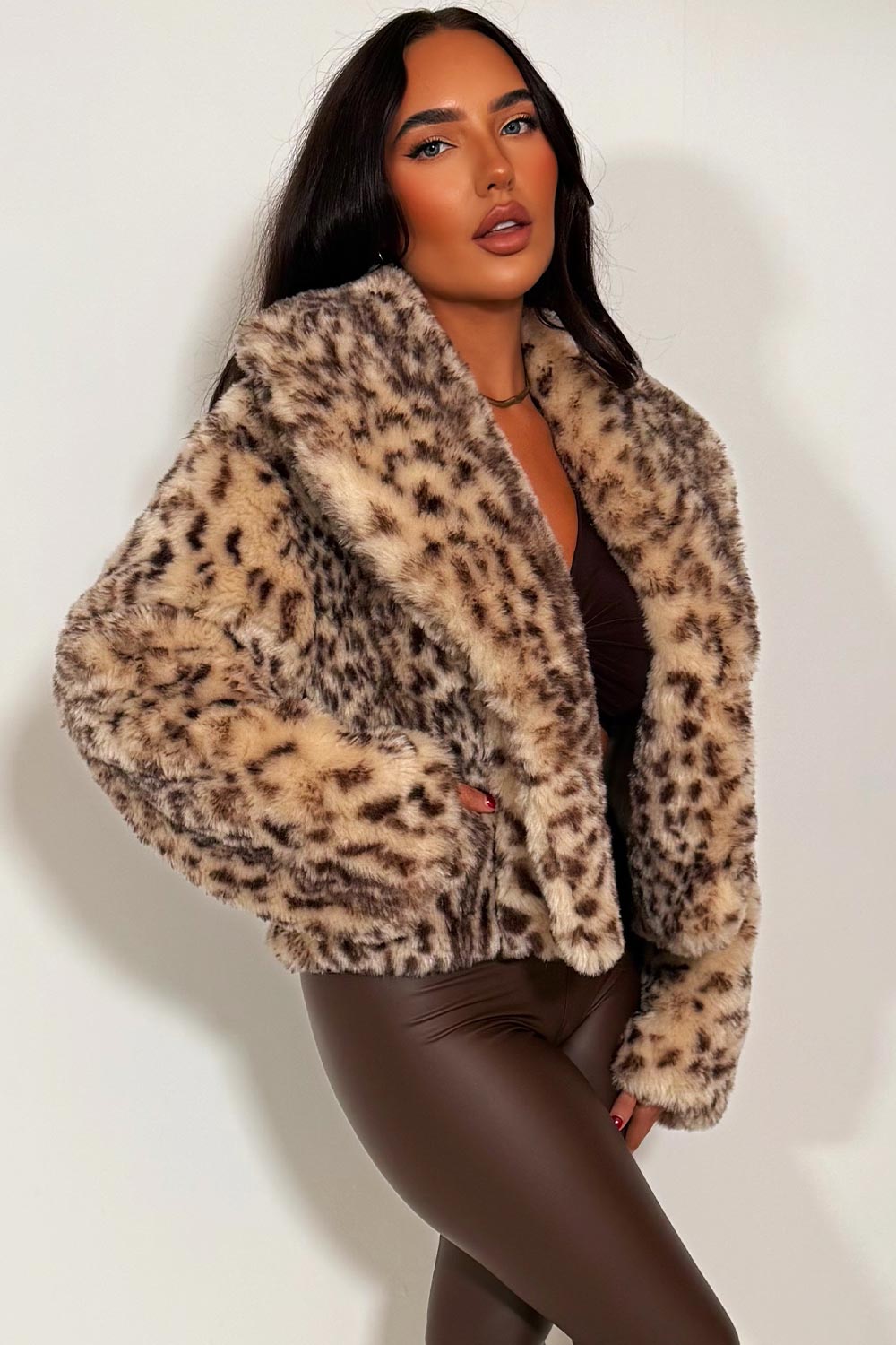 Shorts Faux Fur Jacket in Beige Leopard Print | Xtralitty