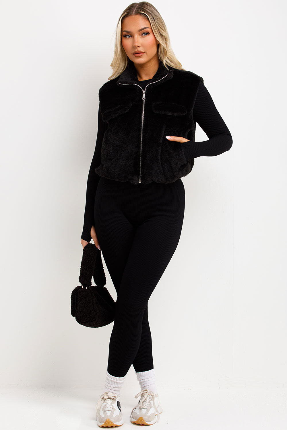 Teddy Gilet Cropped Black | Xtralitty