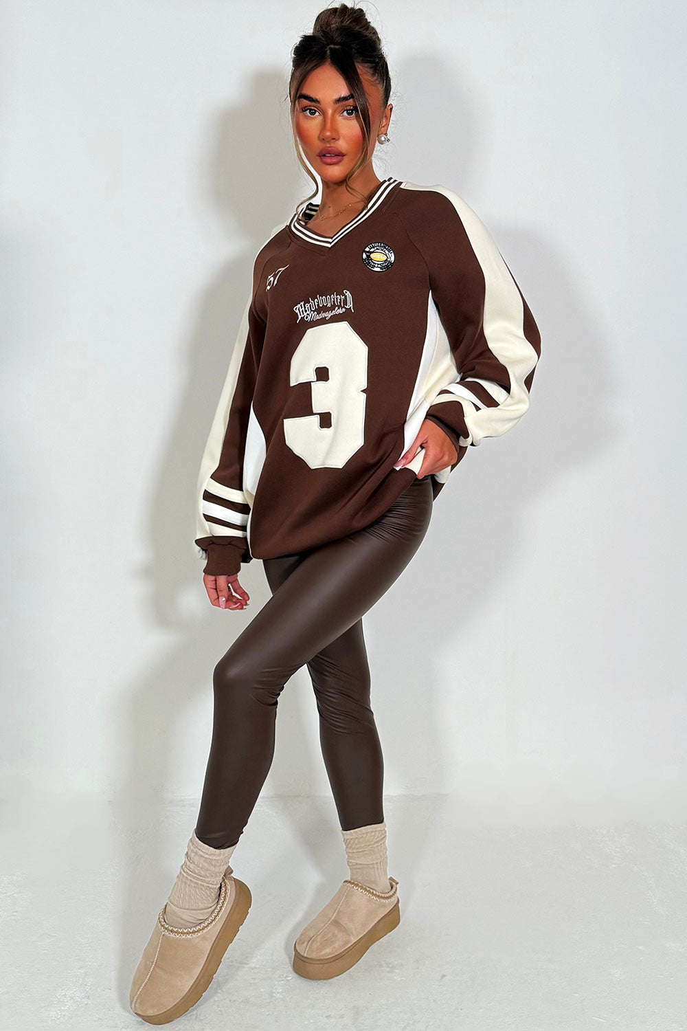 Oversized Sweatshirt with Athletic Slogans Brown | Xtralitty
