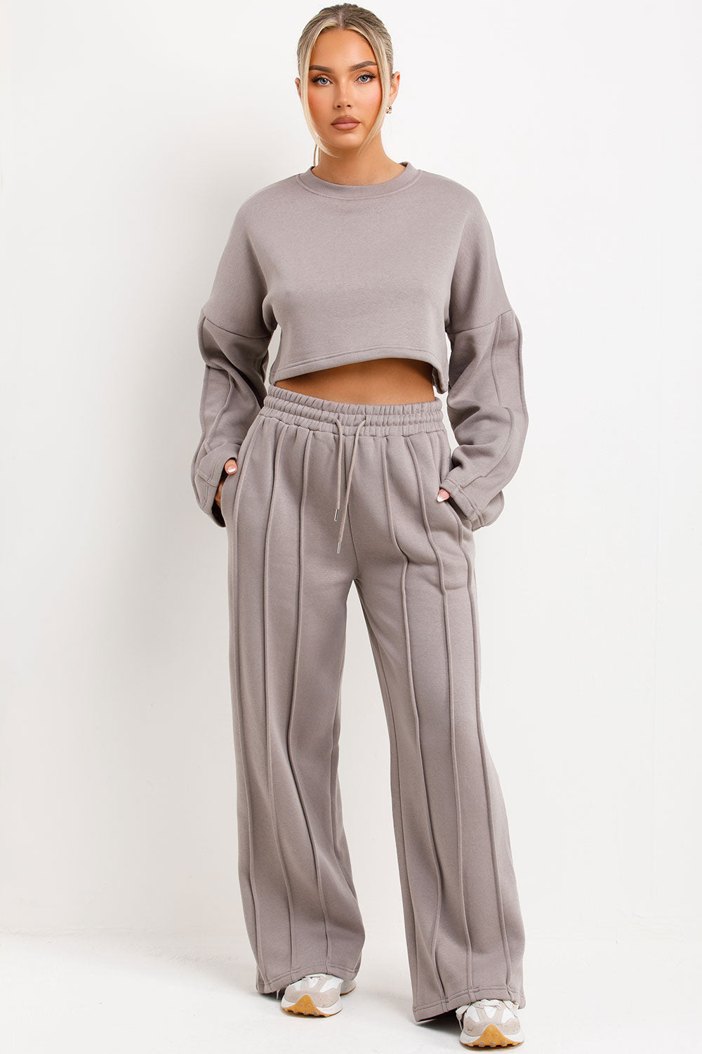 Tracksuit Joggers and Crop Sweatshirt with Seam | Xtralitty