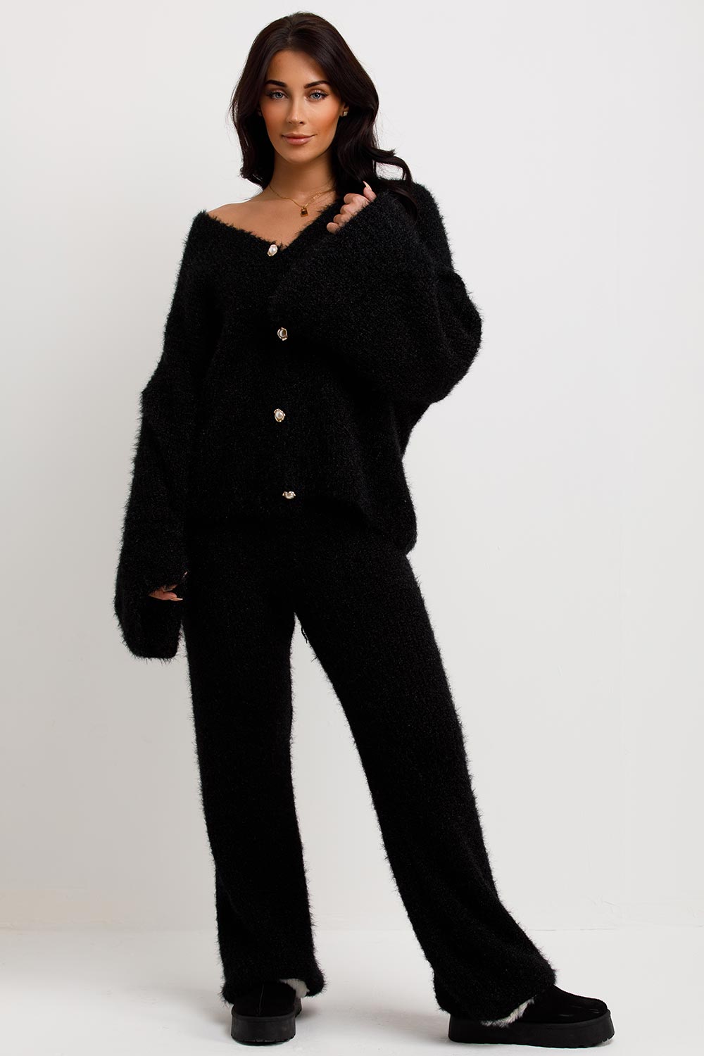 Knitted Oversized Cardigan with Buttons and Trou | Xtralitty