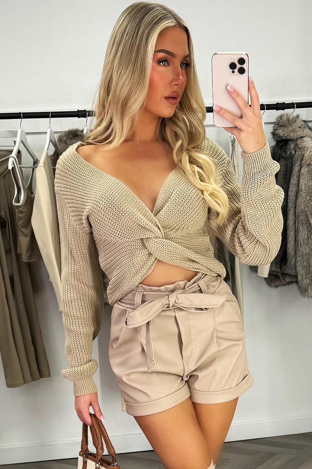 Knitted Jumper with Twist Front Beige | Xtralitty