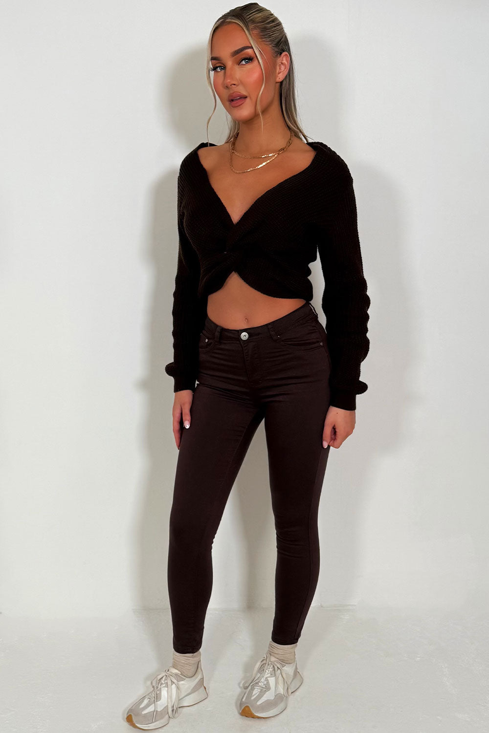 Knitted Jumper with Twist Front Brown | Xtralitty