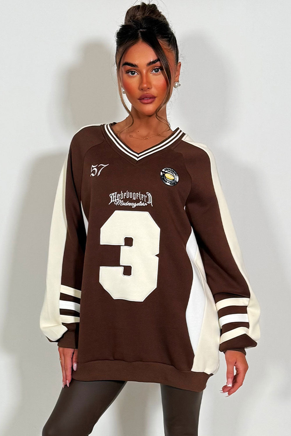 Oversized Sweatshirt with Athletic Slogans Brown | Xtralitty