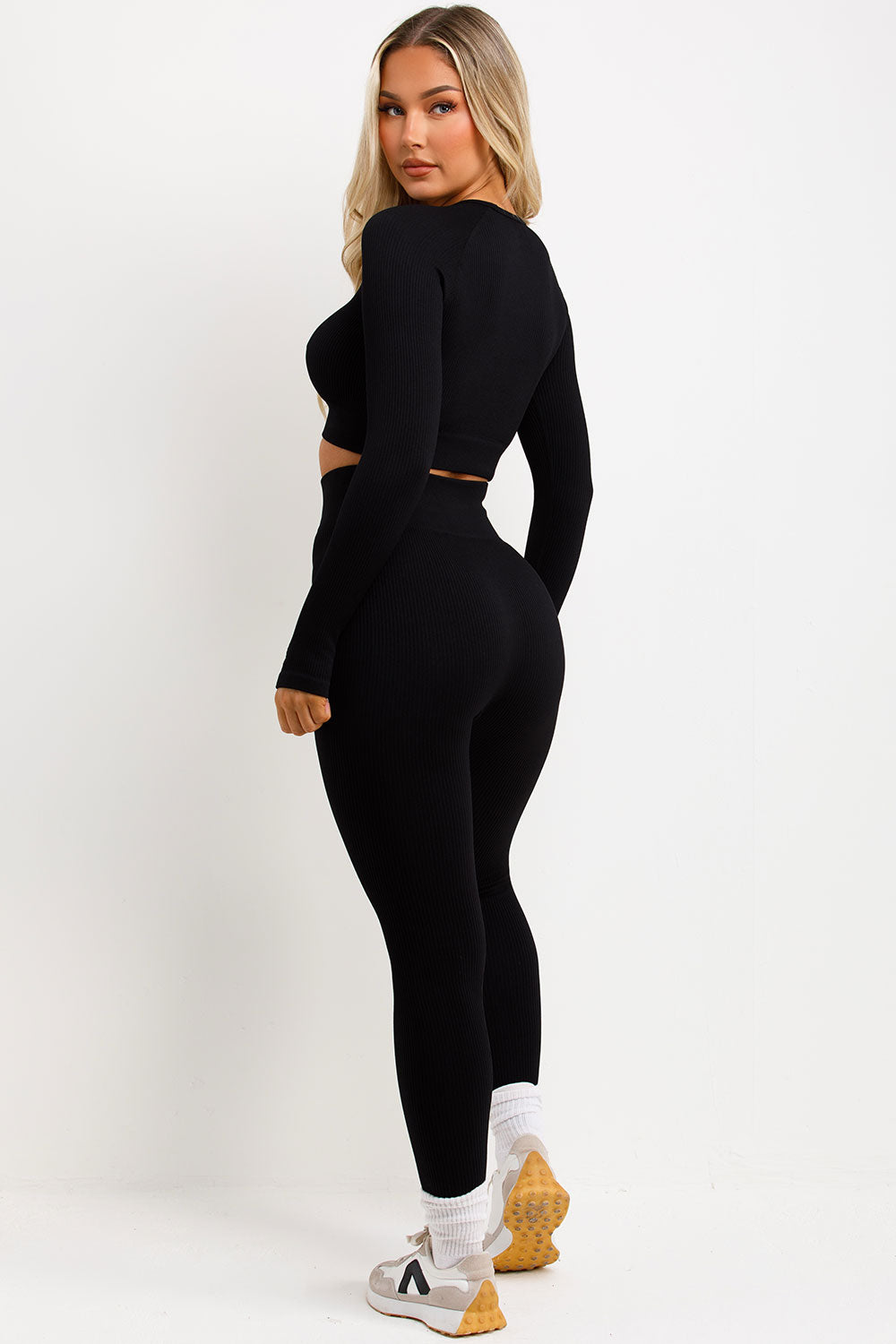 Seamless Long Sleeve Crop Top and Lifting Leggin | Xtralitty