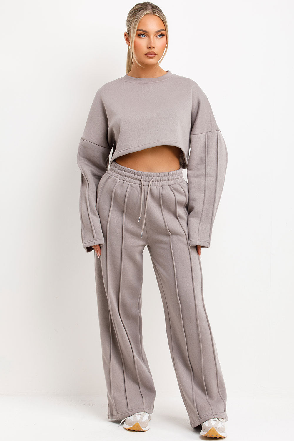 Tracksuit Joggers and Crop Sweatshirt with Seam | Xtralitty