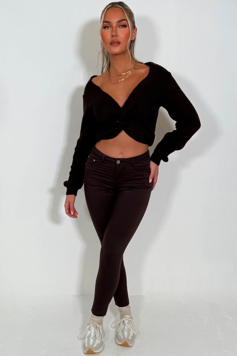 Knitted Jumper with Twist Front Brown | Xtralitty