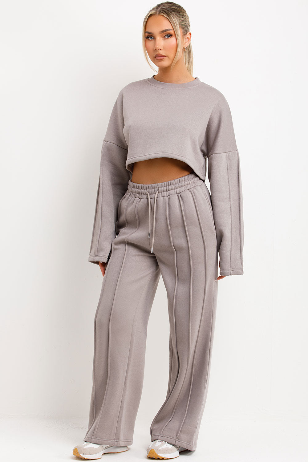 Tracksuit Joggers and Crop Sweatshirt with Seam | Xtralitty